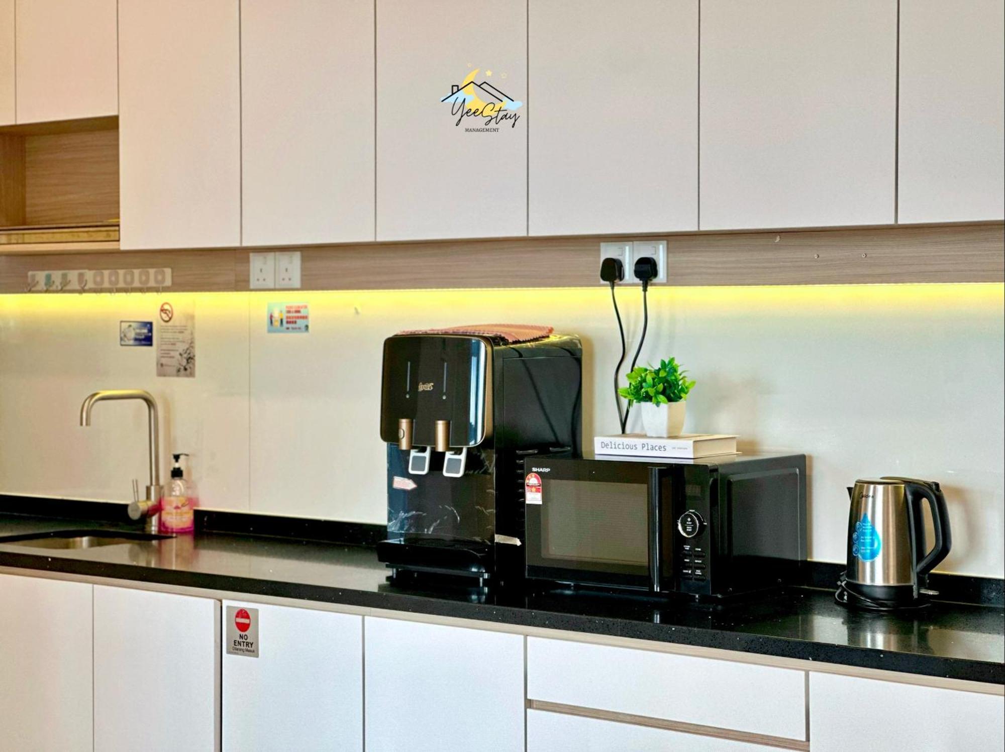 Appartamento Atlantis 8-12Pax/Netflix/Video Game/5Min To Jonker Malacca Esterno foto