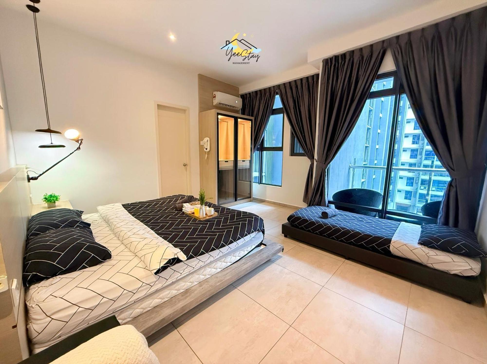 Appartamento Atlantis 8-12Pax/Netflix/Video Game/5Min To Jonker Malacca Esterno foto